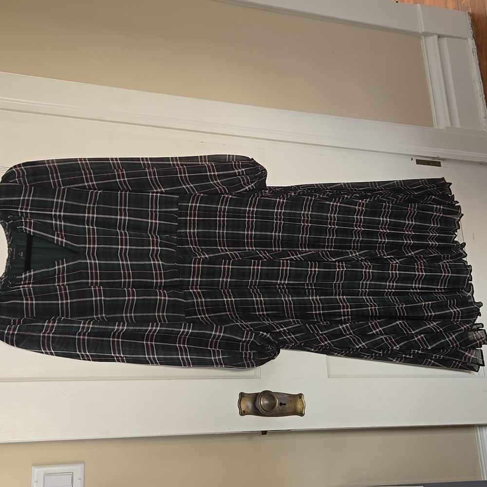 Ann Taylor plaid pleated midi dress, size 12 - Picture 4 of 5